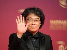 “흥행 실패, 전적으로 내 책임”…봉준호, 칸에서 언급한 ‘미키17’과 ‘앨리’