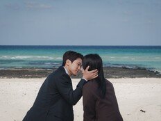 신혜선♥공명 키스…‘유부남’ 김재욱 병풍으로 재위치 (은밀한 감사)
