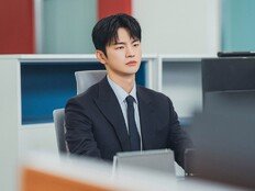 냉랭 눈빛+칼각 슈트핏…서인국, 냉미남 상사의 정석 (내일도 출근!)