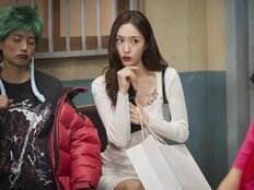 크리스탈, 김원훈과 19금 파격 연기…무대 압도 (SNL 코리아8)