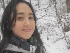‘43세’ 김민정, 설산서 포착된 민낯…“아직 고등학생 같아” [SD셀픽]