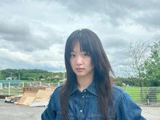 ‘참교육’ 진기주 SNS에 뜬 관세청…“밀수신고는 125” 센스 답글 [SD셀픽]