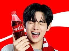 BTS 뷔, 월드컵도 달군다…코카콜라 글로벌 캠페인 공개