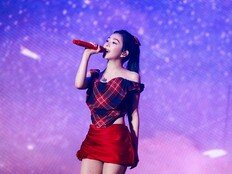 레드벨벳 아이린, 첫 솔로 亞 투어 순항…글로벌 인기 입증