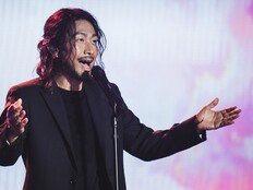 ‘사냥꾼’ 오정세, ‘발라더’ 재기 위한 마지막 기회…‘와일드 씽’ 무대 스틸 공개