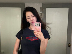 다솜 짧은 상의에 납작배 드러내…늘씬 건강미 부러워