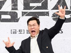 ‘김부장’ 윤경호, 안경 아저씨의 반전 괴력…강렬하다