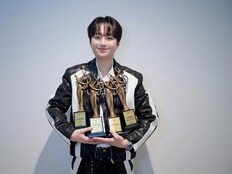 이찬원 “4관왕 될 줄 몰랐다”…팬 사랑에 웃은 ‘서울가요대상’