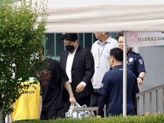 김호중, 가석방 후 첫 심경 “죄송하다…잔여 형기 끝까지 채우겠다”