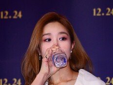 옥주현 “사과 한 번 못 받았다”…김호영 ‘옥장판’ 4년 만에 재소환 [SD이슈]