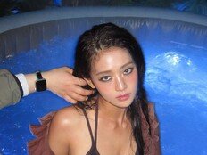아이들 민니, 물속에서 과감…비키니 자태 ‘눈길’ [DA★]