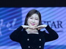 역시 송가인! 스태프에 용돈 쐈다…깜짝 라이브까지 ‘훈훈’