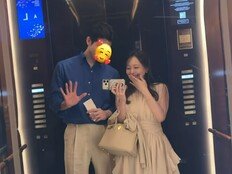 아옳이 “연애 중” 직접 인정…♥와 사진 공개 [DA★]
