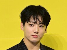 BTS 정국, 완판 넘어 극장가까지…확장하는 ‘정국 픽’