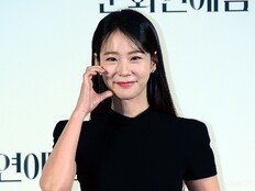 한승연, 장난감 쥔 손 ‘덜덜’…팬들 건강 걱정 쏟아졌다