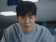 최우성, 열혈 막내 형사 완벽 빙의…이상이와 찰떡 수사 콤비 (유부녀 킬러)