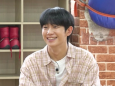정해인, 공항서 우산 씌워준 매니저 정체…“친동생, 母가 만든 내 따까리”