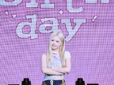아워벌스데이 유 “박진영, ‘사이좋게 지내라’ 조언…존중하고 배려할 것”