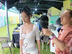 섹시 중무장 비비 ‘워터밤’ 출격 임박…김광규 선풍기 시중 (비서진)