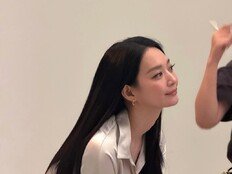 ‘김우빈♥’ 신민아, 나이 거꾸로 먹나…갈수록 어려지는 미모 [DA★]