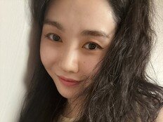 권민아, 친언니와 ‘수억원’ 금전 갈등 폭로 “법적으로 갈 것”