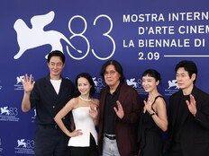 “만장일치 찬사”… 이창동 ‘가능한 사랑’, 베니스영화제 ‘황금 사자상’ 수상 도전