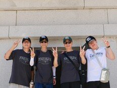 예능도 ‘덕질’한다…굿즈 사고 유니폼 입는 팬들