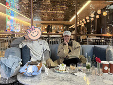 손예진, 아들 외모 자랑 후회 “배우 안 하기 힘든 얼굴이라니…” 