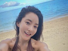 ‘46세’ 바다, 비키니 입고 드러낸 한줌 허리…“가을엔 비키니지”