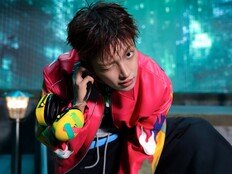 디제잉 부스 앞 에이티즈 홍중, 캡틴의 ‘장르 파괴’ 본능