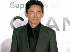 [BIFF]황정민, 사생활 논란 이후 첫 공식석상…레드카펫 위 밝은 미소