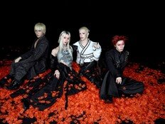 ‘글로벌 핫 루키’ 엑스러브, 미니 3집으로 매혹 비주얼 공개