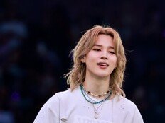 BTS 지민, 생일 광고 스케일 남다르네…아시아 전역 전광판 물들였다