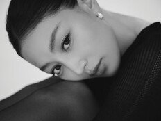 ‘10년 연습·11년 리더’ 지효, JYP 품 떠나 그려 낼 스스로의 음악 지도