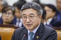 윤호중 “한강버스 예산, 사실상 불승인…적자 축소 근거 부족”