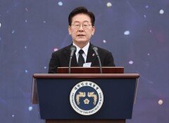 李 “이태원의 그날, 국가는 없었다…왜 구조 못했는지 밝혀야”