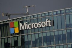 AI 투자에 쏟아부은건 같은데…MS 25조 벌고 구글은 13조 적자
