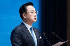 與 “국감은 野 시간인데 주진우-김태규가 흙탕물…존재가치 부인”