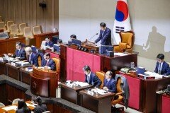 민주 “민생 예산 늘려 법정시한내 처리”… 국힘 “포퓰리즘 미래기금 등 134조 삭감”