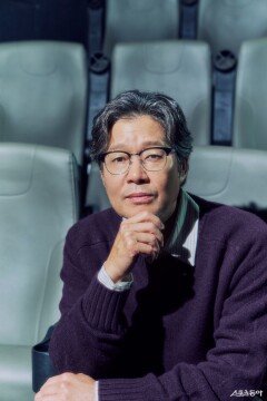 유재명 “유재석·김영민 선배보다 어려…‘노안’ 반응 살짝 서운하지만”[인터뷰]