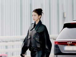 카즈하, 레전드 각선미…가죽 미니는 ‘치명적’ [포토]