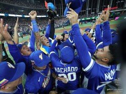 베네수엘라, ‘세계 최강’ 미국 꺾고 WBC 사상 첫 우승 [포토]