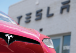 머스크 ‘1조 달러’ 꿈… 테슬라 AI·로봇기업 돼야 가능