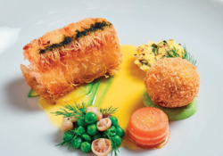 특별한 연말 저녁 감자 크러스트 연어 롤라드