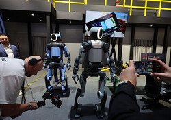 AI를 품은 자동차, 로봇이 되다