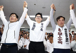 국민의힘에서 쫓겨났던 한동훈, 2개의 전선에서 싸워 이겼다