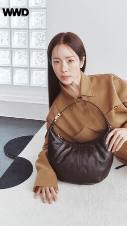 한지민, 새해 밝히는 비주얼…“이 정도면 괜찮다” [화보]