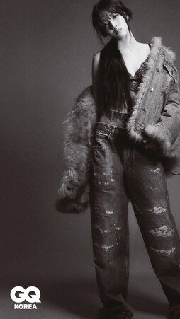 스테이씨 윤, 파격 란제리 스타일링…아우라 장난 아니네 [화보]