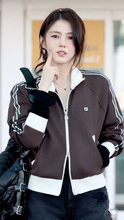 한소희, 발레코어도 레전드…‘한소희 운동화’ 또 품절각 [화보]