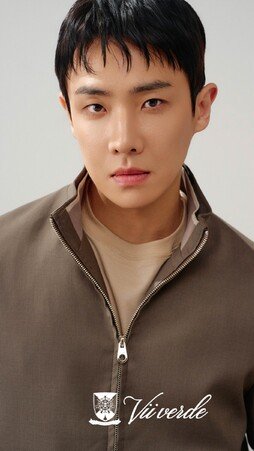 웃음기 뺀 이준, 화보 장인이었네